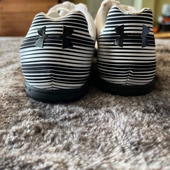 Under Armour Kick Distance Running Sneaker Sz 8 - Picture 3 of 7